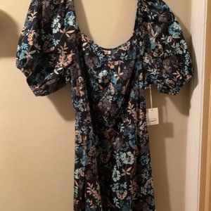 FINAL SALE!    A.N.A flowered puffed sleeves dress